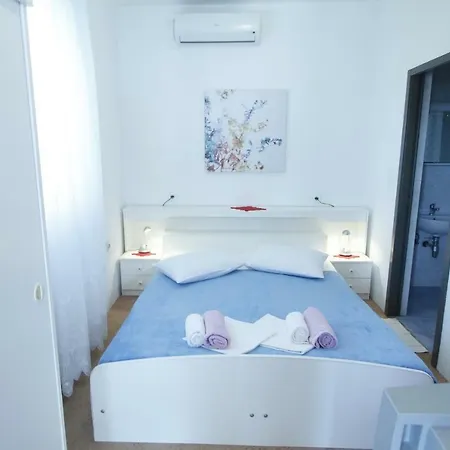 Mary - 30m From The Sea Apartment