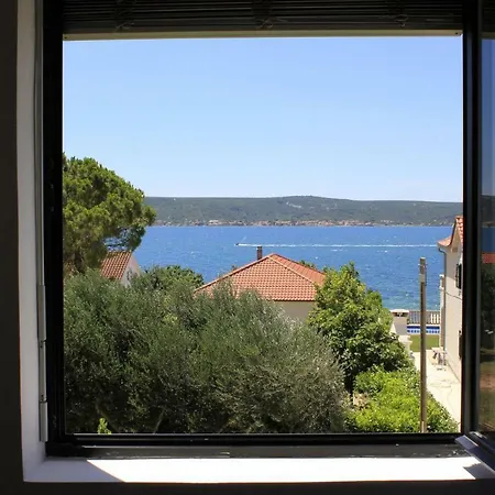 Mary - 30m From The Sea *