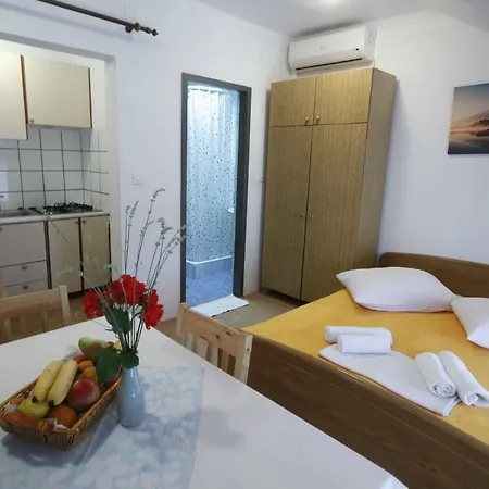 Mary - 30m From The Sea Apartment *
