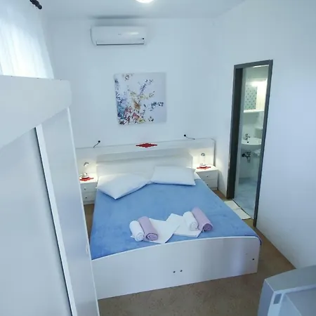 Apartment Mary - 30m From The Sea