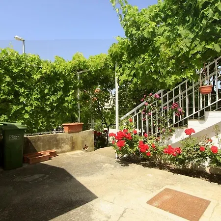 Mary - 30m From The Sea Apartment
